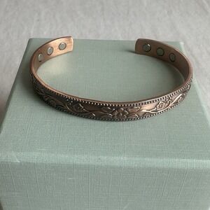 Copper Magnetic Bracelet for Arthritis Pain Relief Powerful Magnets Energy Cuff